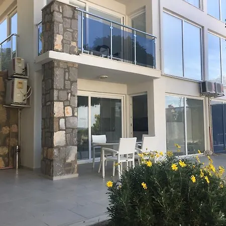 Apartment F1 Orka Garden *
